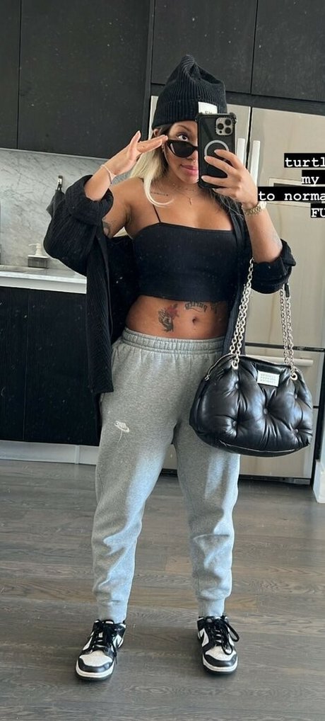 Ericka Bozeman onlyfans nude pics