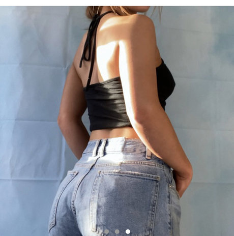 Maisie Smith boobs onlyfans