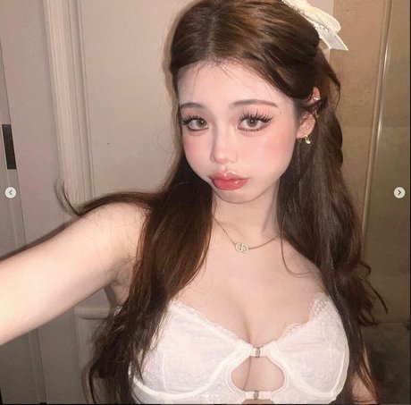 amberrllo onlyfans model