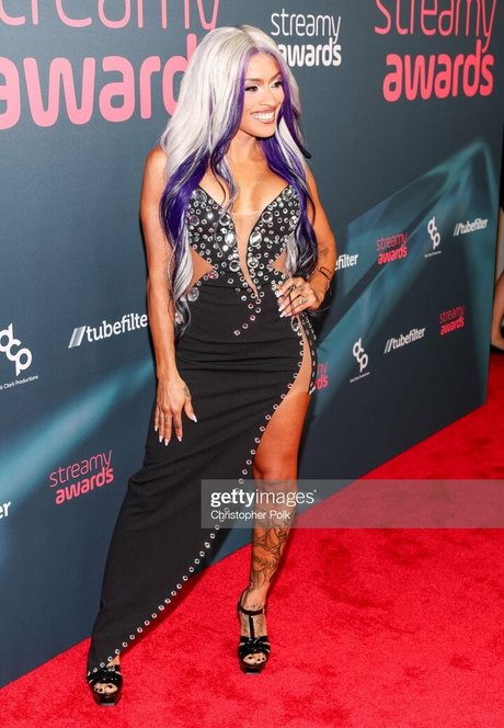 Zelina Vega onlyfans model photo