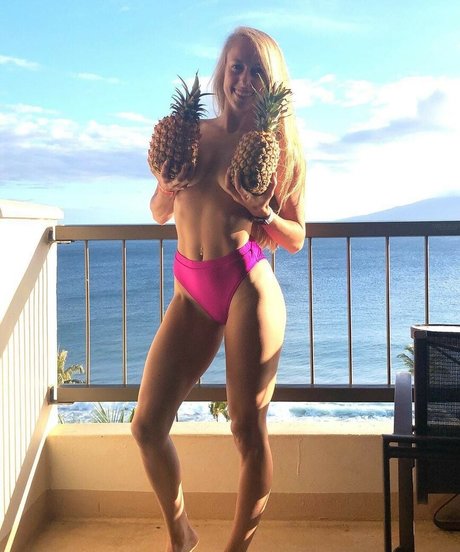 Brittany Lynne onlyfans leakes