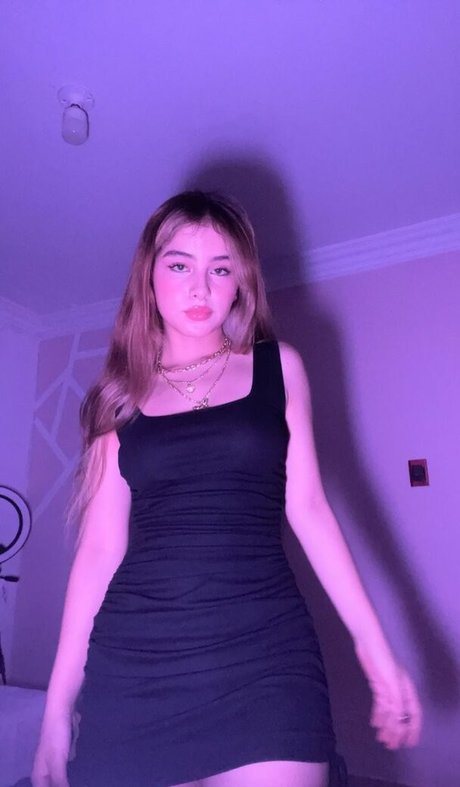 Eva Partis onlyfans lesk