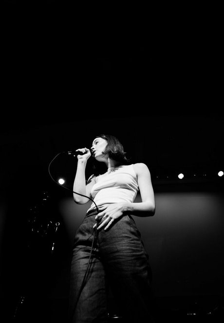 Gracie Abrams onlyfans leaked pics