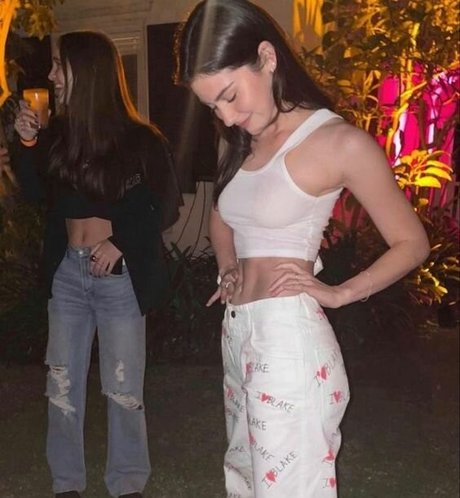 Gracie Abrams onlyfans naked