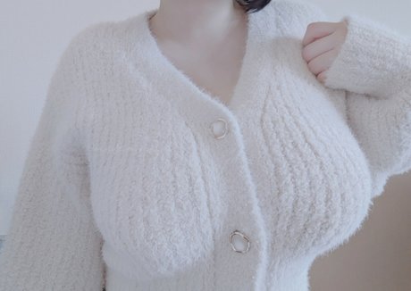 Mikansui_ onlyfans public photos