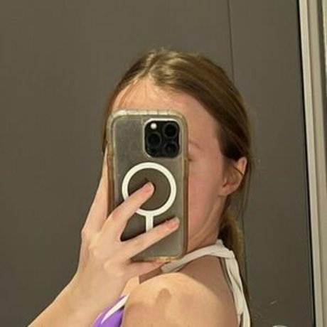 cutiekaseyfree onlyfans strip tease