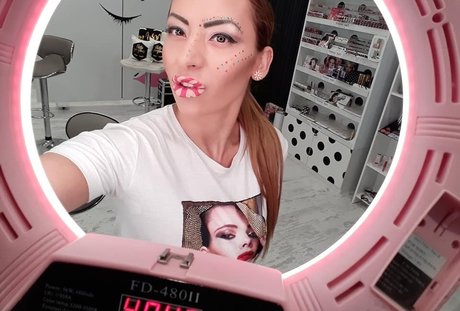 Marinela Adalbertova onlyfans pics nude