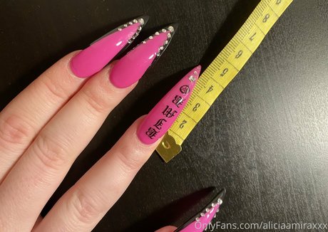 aliciaamiraxxx only fans leak