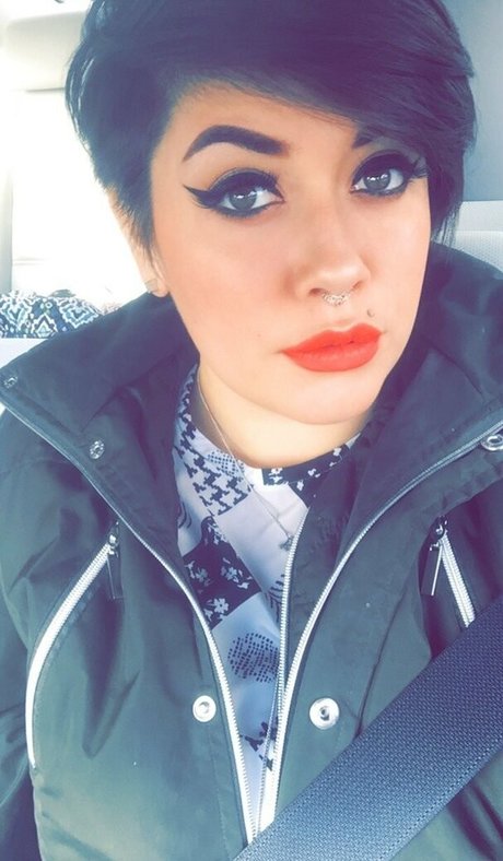 cptpartytits onlyfans model images