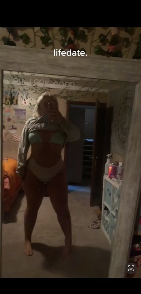 Paige Kinowski onlyfans nide