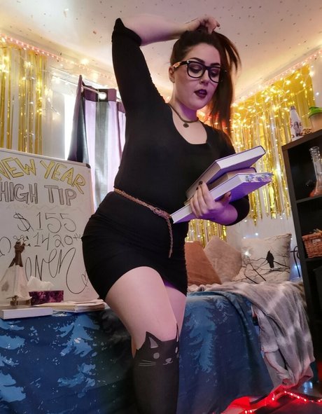 nissariousd onlyfans sexy