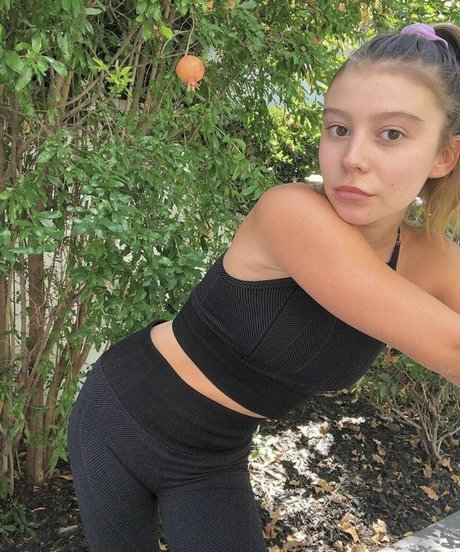 Genevieve Hannelius onlyfans nide