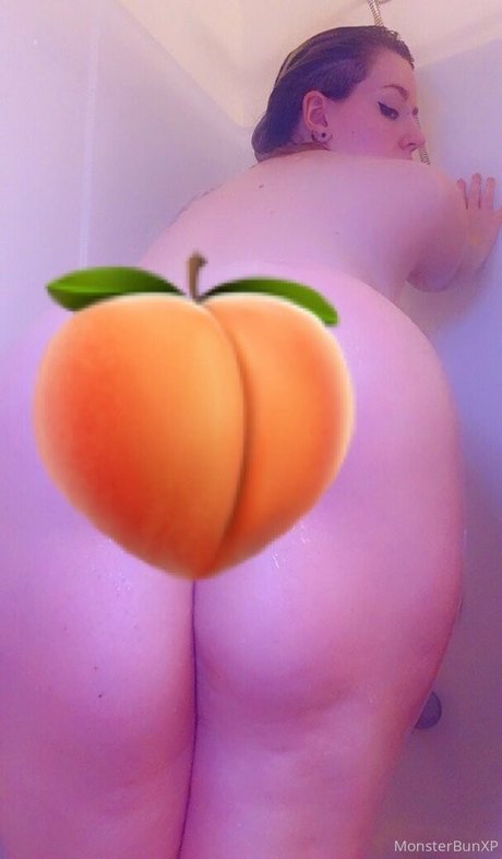 monsterbun42 onlyfans topless