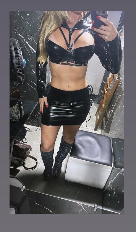 Vivi Temptation onlyfans sex tape