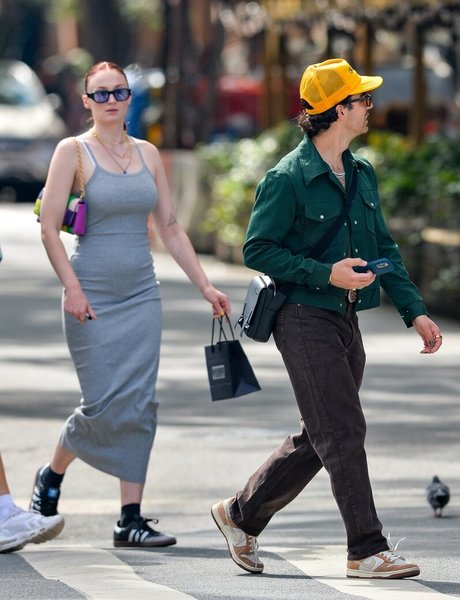 Sophie Turner onlyfans model images