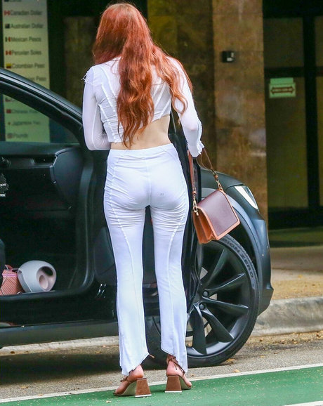 Sophie Turner Profile pic