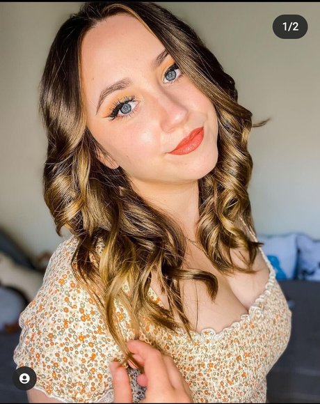 female influencer onlyfans sexy capture