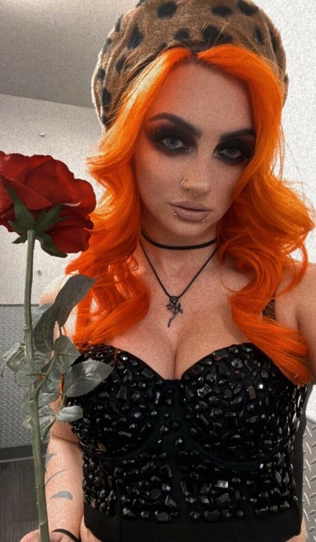 GiGi Dolan onlyfans strip