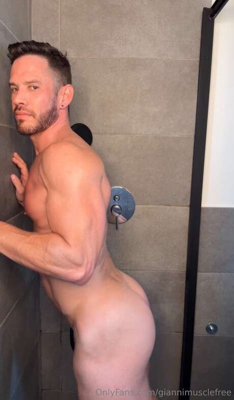 Giannimusclefree onlyfans leaks nudes