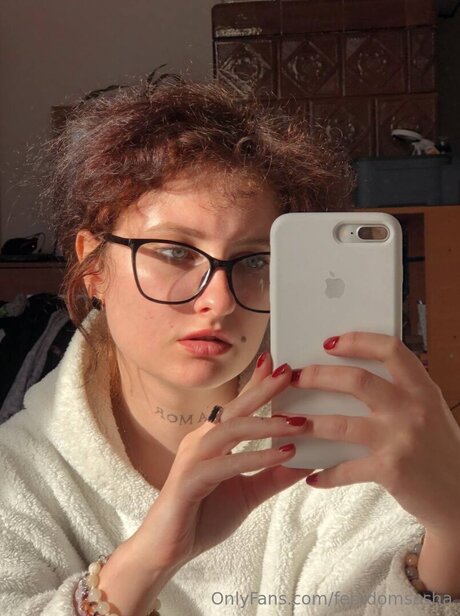 fight onlyfans beautiful selfie