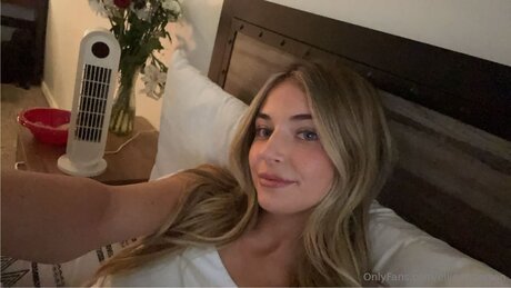 Ellieanderson onlyfans topless