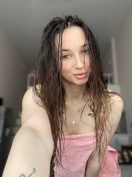 Emily Sweet onlyfans naked