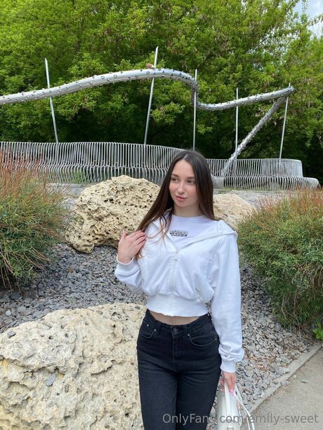 Emily Sweet onlyfans leaks xxx