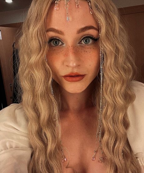 Janet Devlin onlyfans leaks porn