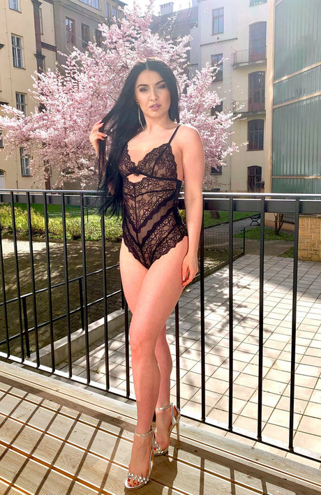 belladiablo onlyfans nude pics