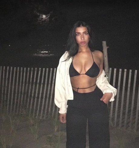 Merk Twain onlyfans model photo