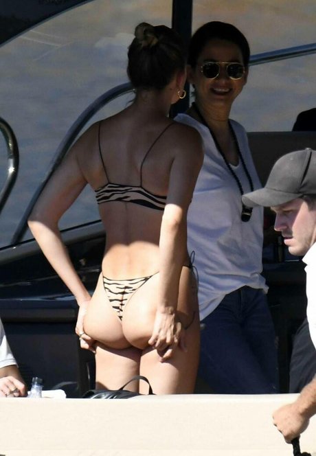 Hailey Baldwin Bieber only fans porn