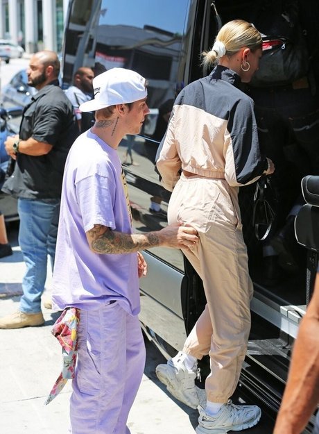 hooters onlyfans hot nude pictures