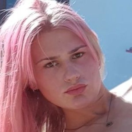 Lucy Velvet onlyfans topless