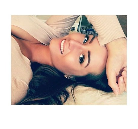 Alma Tandrup strip onlyfans