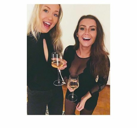 Alma Tandrup onlyfans topless