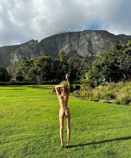 izemnb naked onlyfans