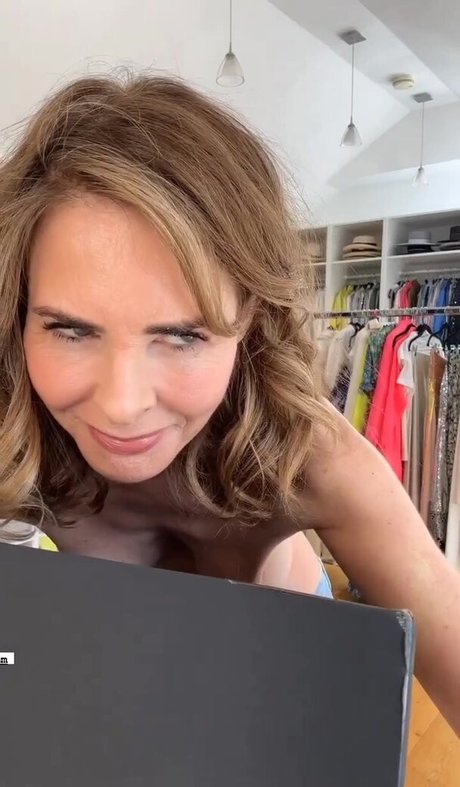 Trinny Woodall onlyfans leak ass