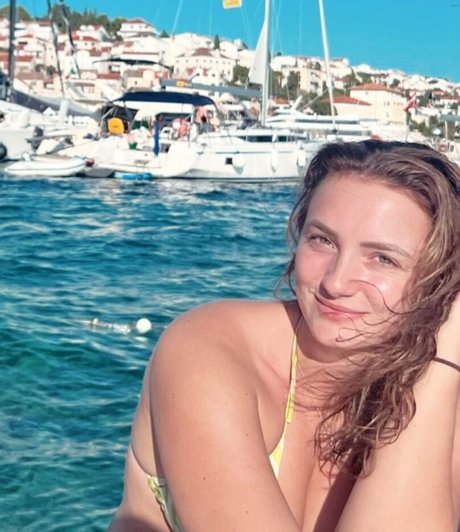 Rosie Bentham onlyfans for free