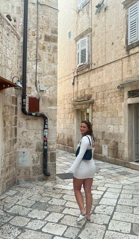 Rosie Bentham onlyfans photo