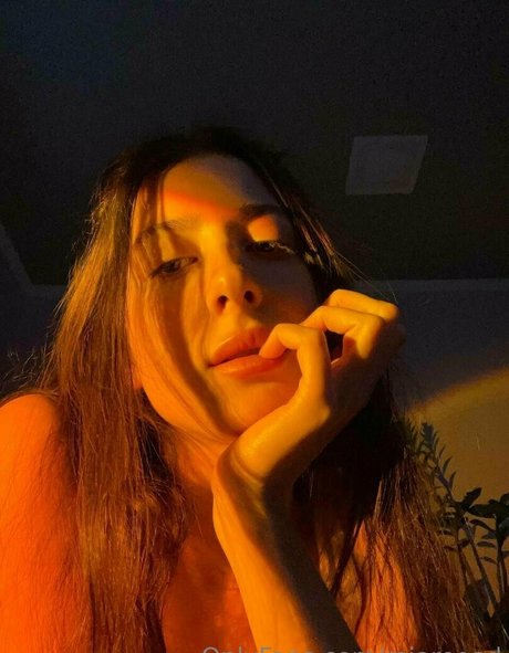 thick thighs onlyfans hot naked selfie