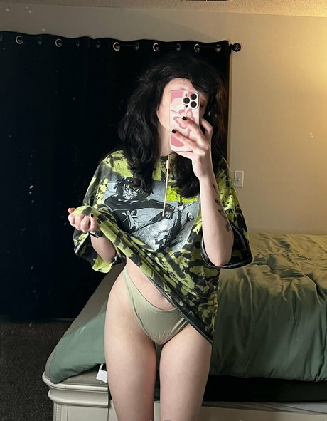 emundead onlyfans topless