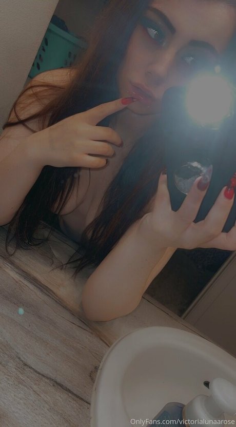 victorialunaarose onlyfans nudes leaked