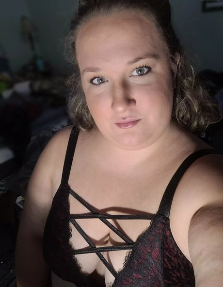 Rachel Lewis onlyfans leak