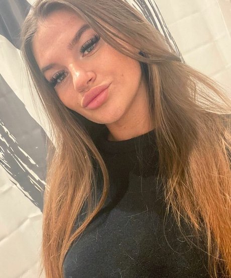 Sarah Slavo naked onlyfans leak