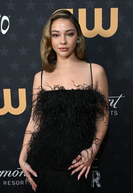 women onlyfans hot plate