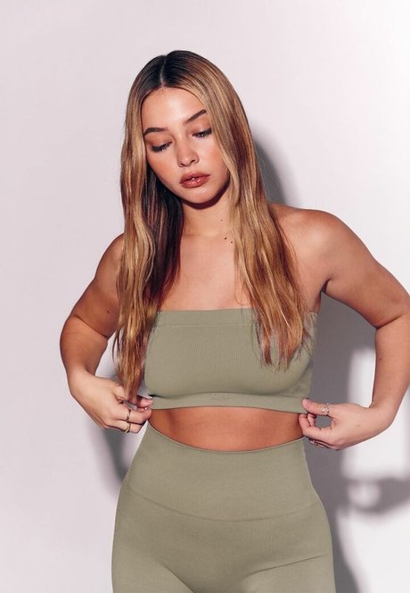 Madelyn Cline naked onlyfans leak