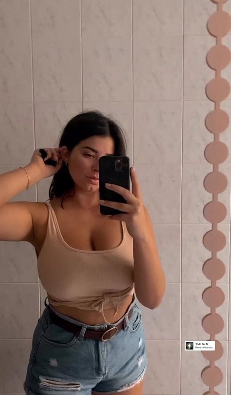 Anna Rebellato only fans pics