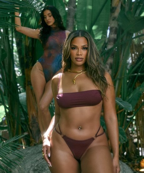 Kamie Crawford onlyfans photo