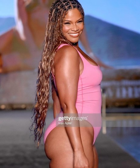 Kamie Crawford onlyfans explicit content