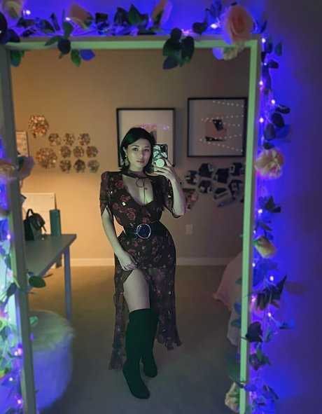 Astithedal topless onlyfans